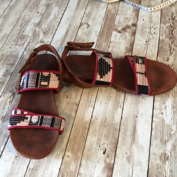 TOMS sandals - Picture 3 of 16